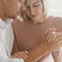 17 potenti preghiere per tuo marito 17-Powerful-Prayers-For-Your-Husband-5-1024×683-850×300-1