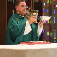 Best-Sites-to-Watch-Catholic-Mass-Online-1024×682-850×300-1