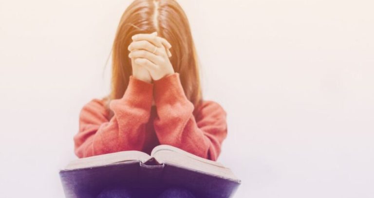 Oltre 40 versetti biblici rafforzanti sull’essere una donna di Dio