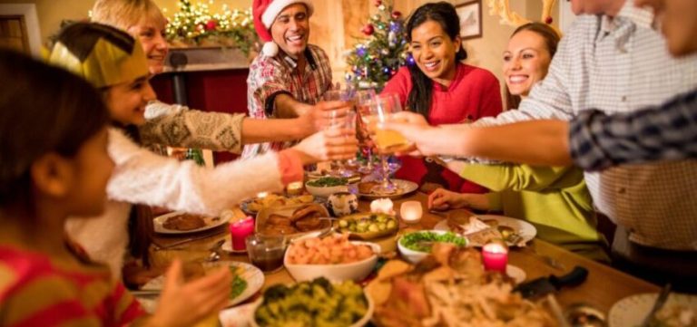 Oltre 20 preghiere per la cena di Natale per una vacanza felice